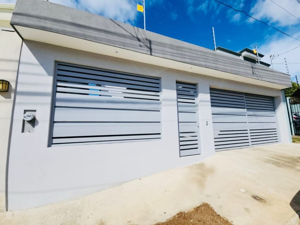 Casa en Santo Domingo de Heredia — Upe Vivi