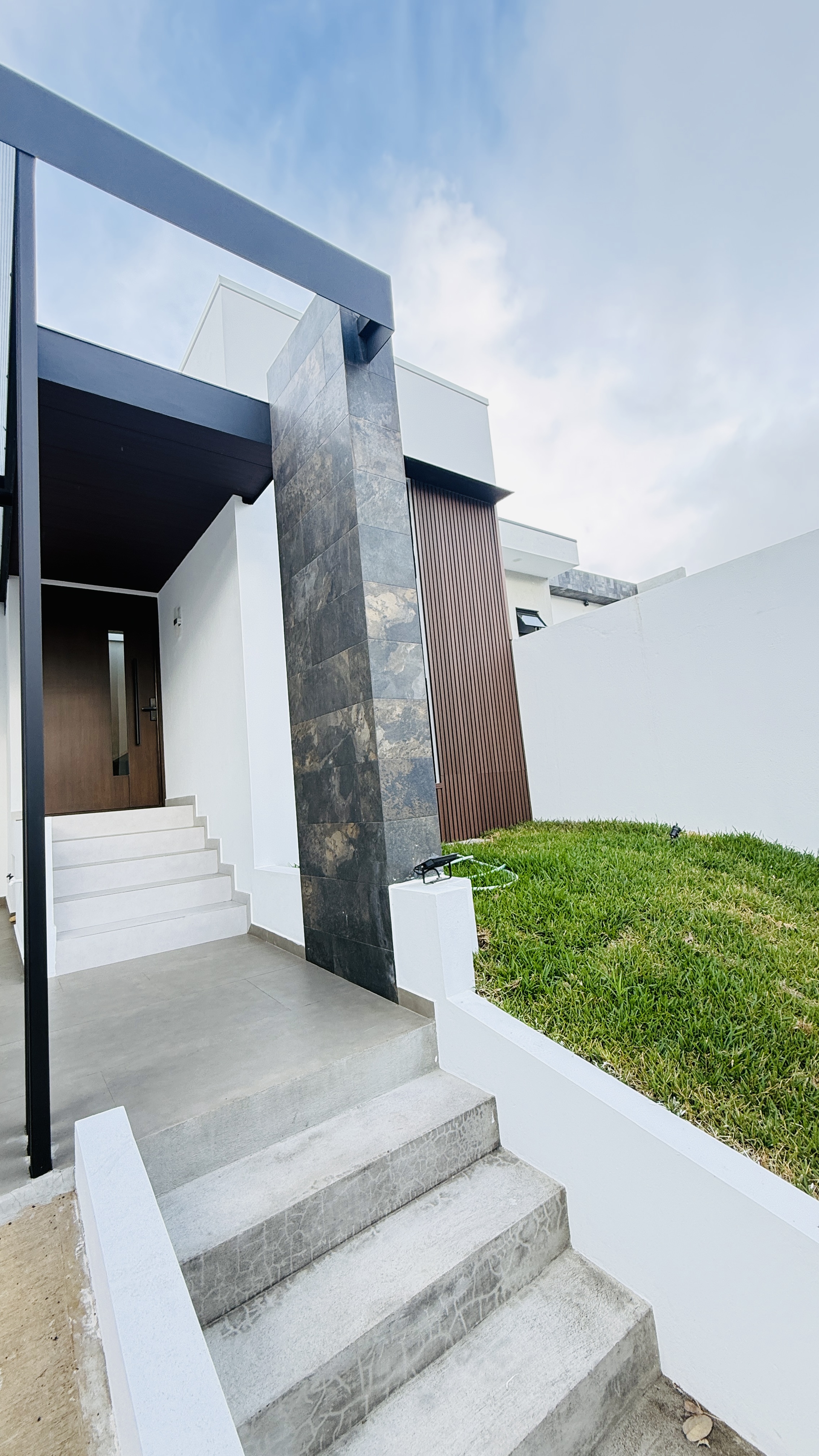 Venta casa nueva en San Isidro de Heredia