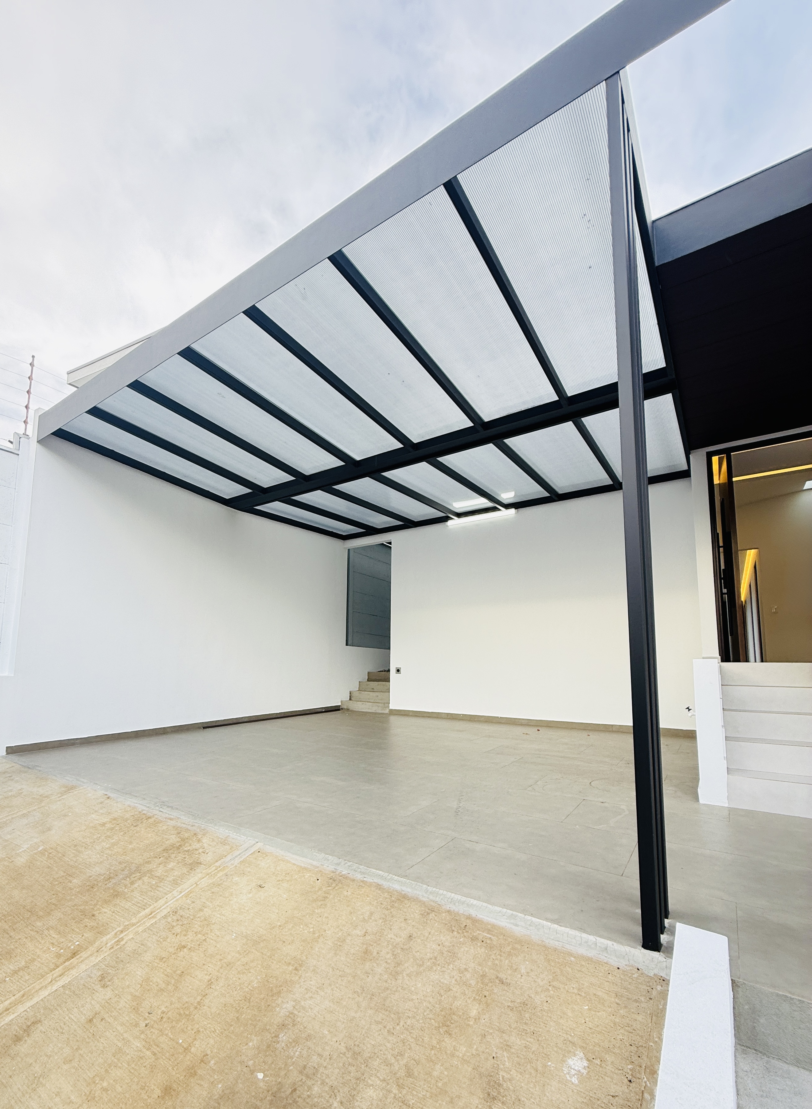 Venta casa nueva en San Isidro de Heredia
