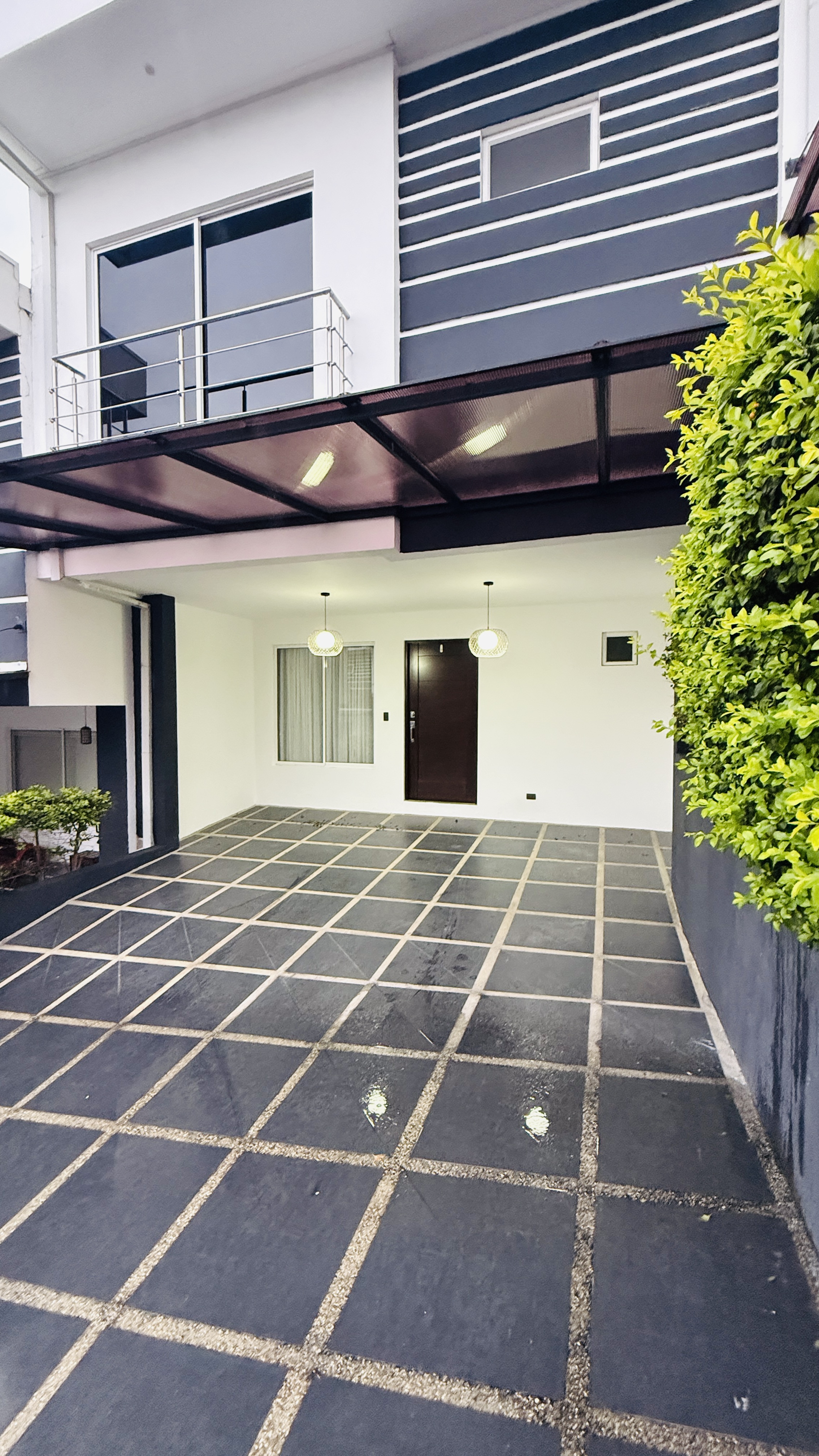 Terraza, patio y área BBQ: casa en venta en Santo Domingo de Heredia